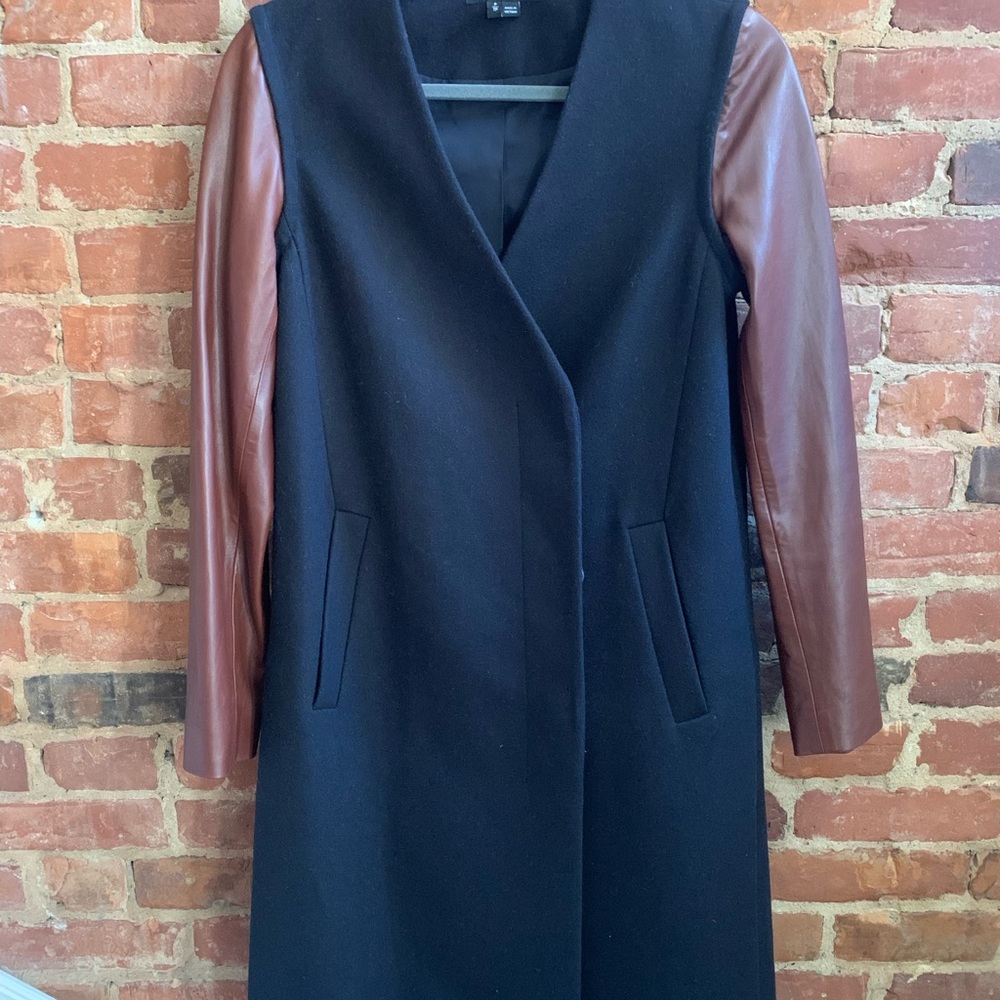 THEORY Wool Women’s jacket with detachable leather sleeves